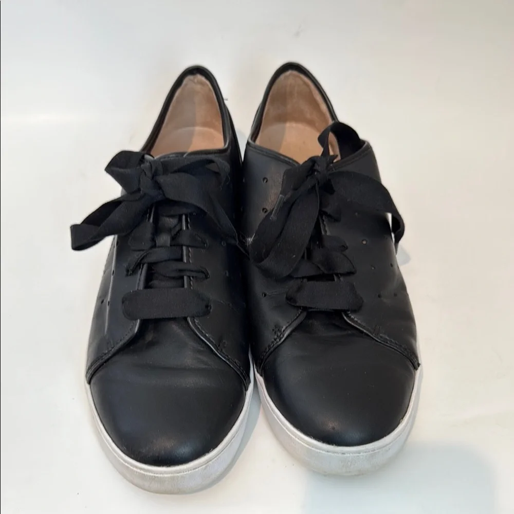 VIONIC | Keke Arch Support Fashion Sneakers | Black Leather | 9.5